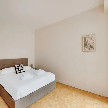 Haven Of Peace With Balcony Near Etoile Porte Maillot Apartment Paris